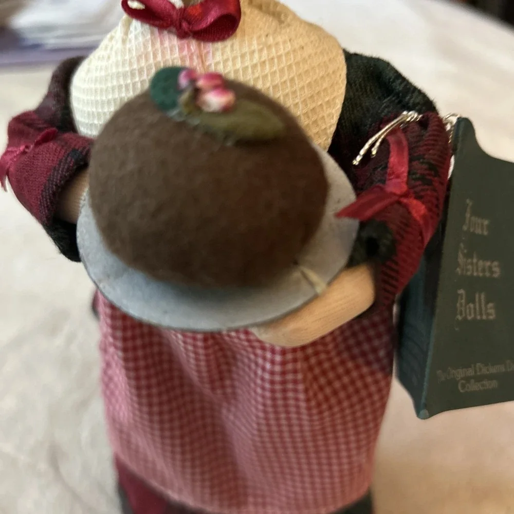 VTG Four Sisters Original Dickens Hanna Mendus 1995 Doll Woman Holding‎ Platter